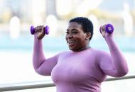 /content/dam/uhc/uhone/health-and-wellness/wide-WomanLiftingWeights-1339086477_m.jpg